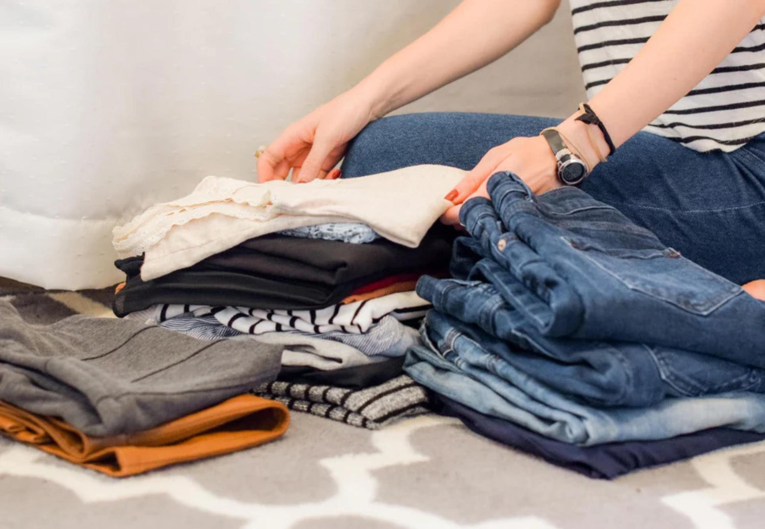 HOW TO DECLUTTER YOUR WARDROBE FOR THE NEW YEAR