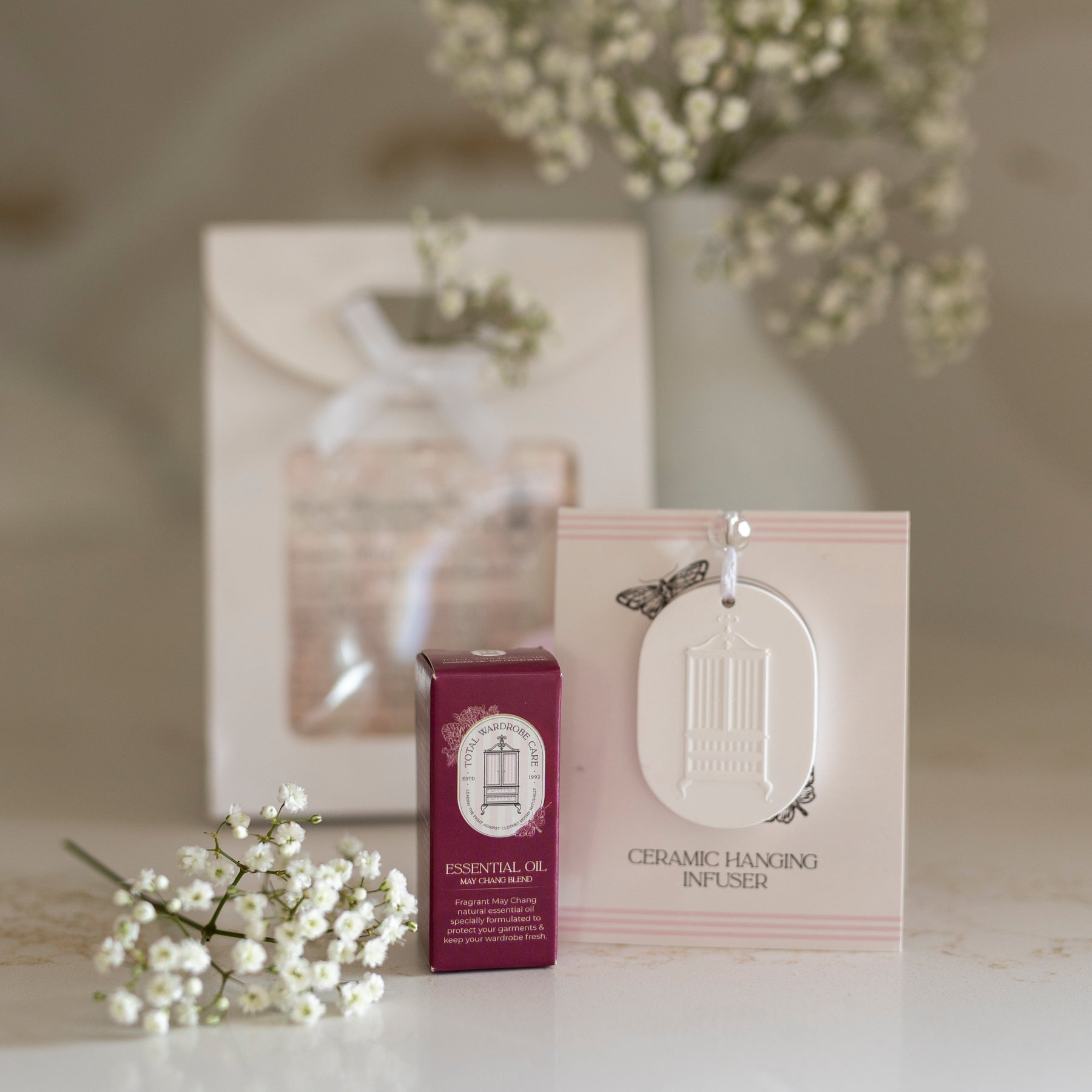 Ceramic Hanging Infuser & May Chang Essential Oil Gift Set