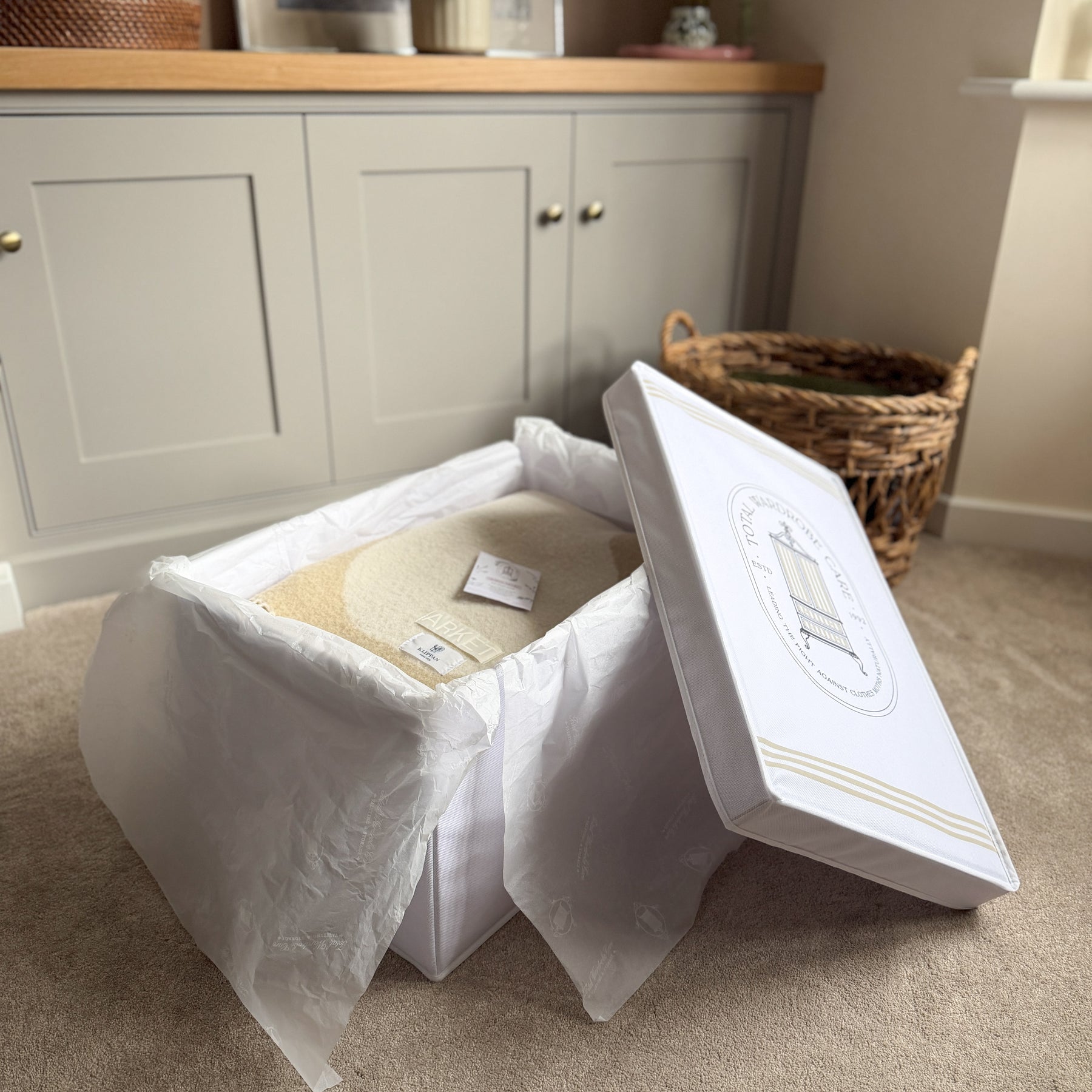 clothing storage box with tissue paper